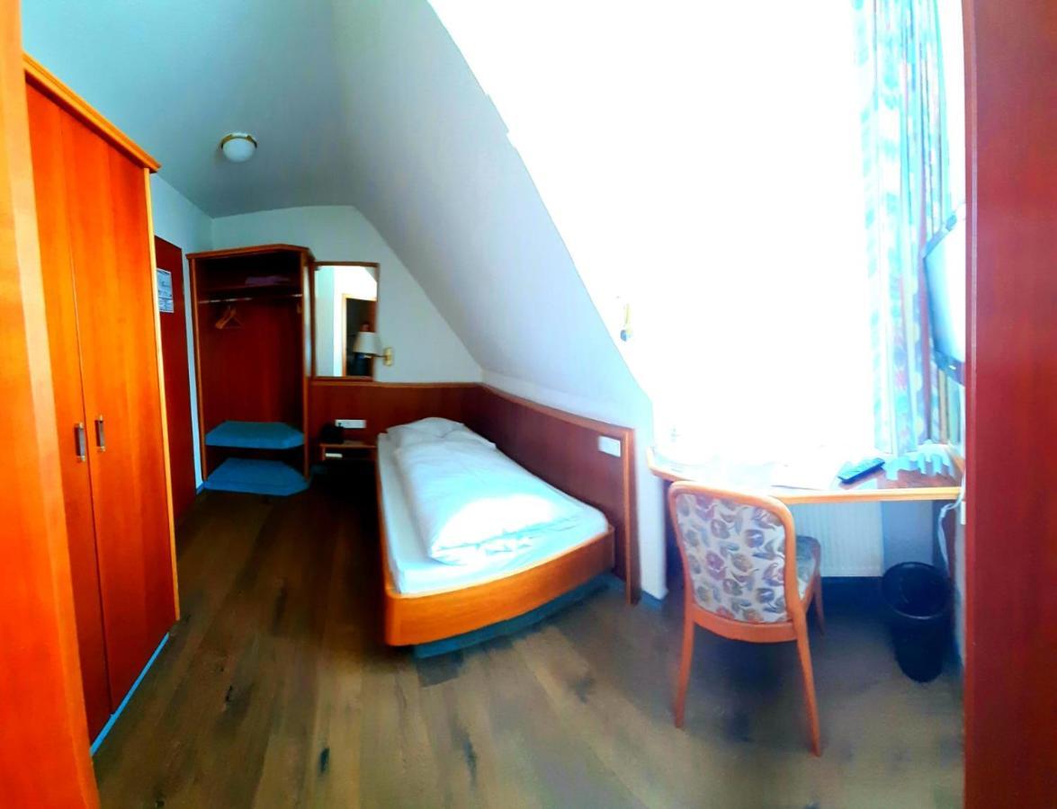Garni Hotel Maselheimer Hof Extérieur photo